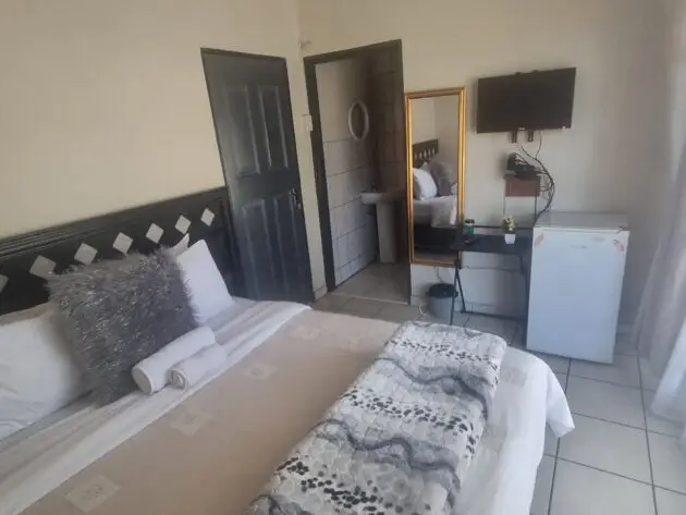 Classic Single Room 5 OverNight - Image 3