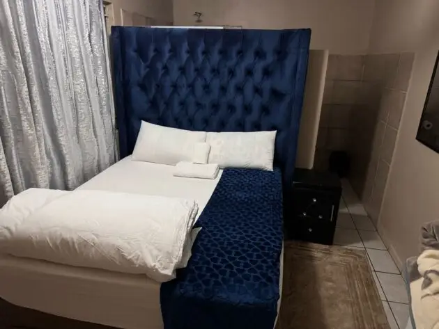 Single Room Day Rest - Image 3
